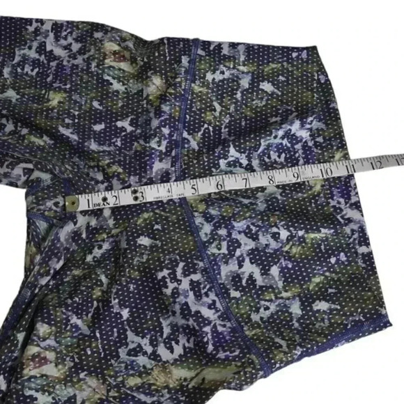 Lululemon Wunder Under Crop II *Full-On Luxtreme (Roll Down) Floral Size 4 - Picture 14 of 15